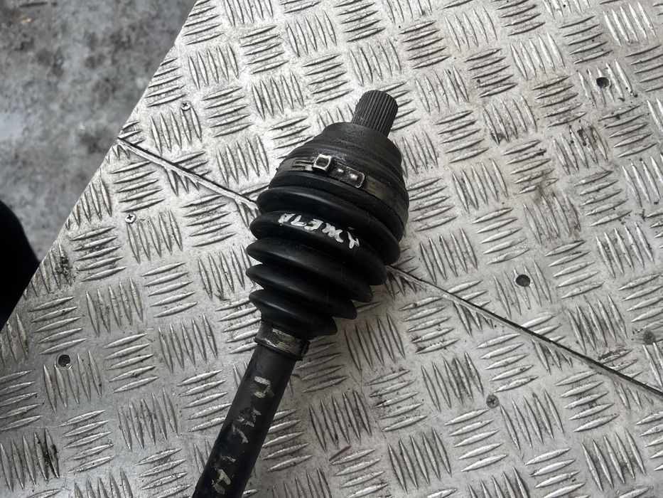 Полуось привод 1.8 Джета 6 volkswagen jetta 6