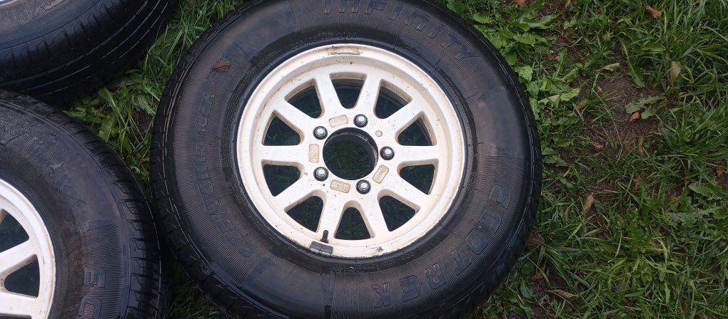 Koła felgi z oponami 15 Suzuki grand Vitara/ Vitara samurai 5x 139/7