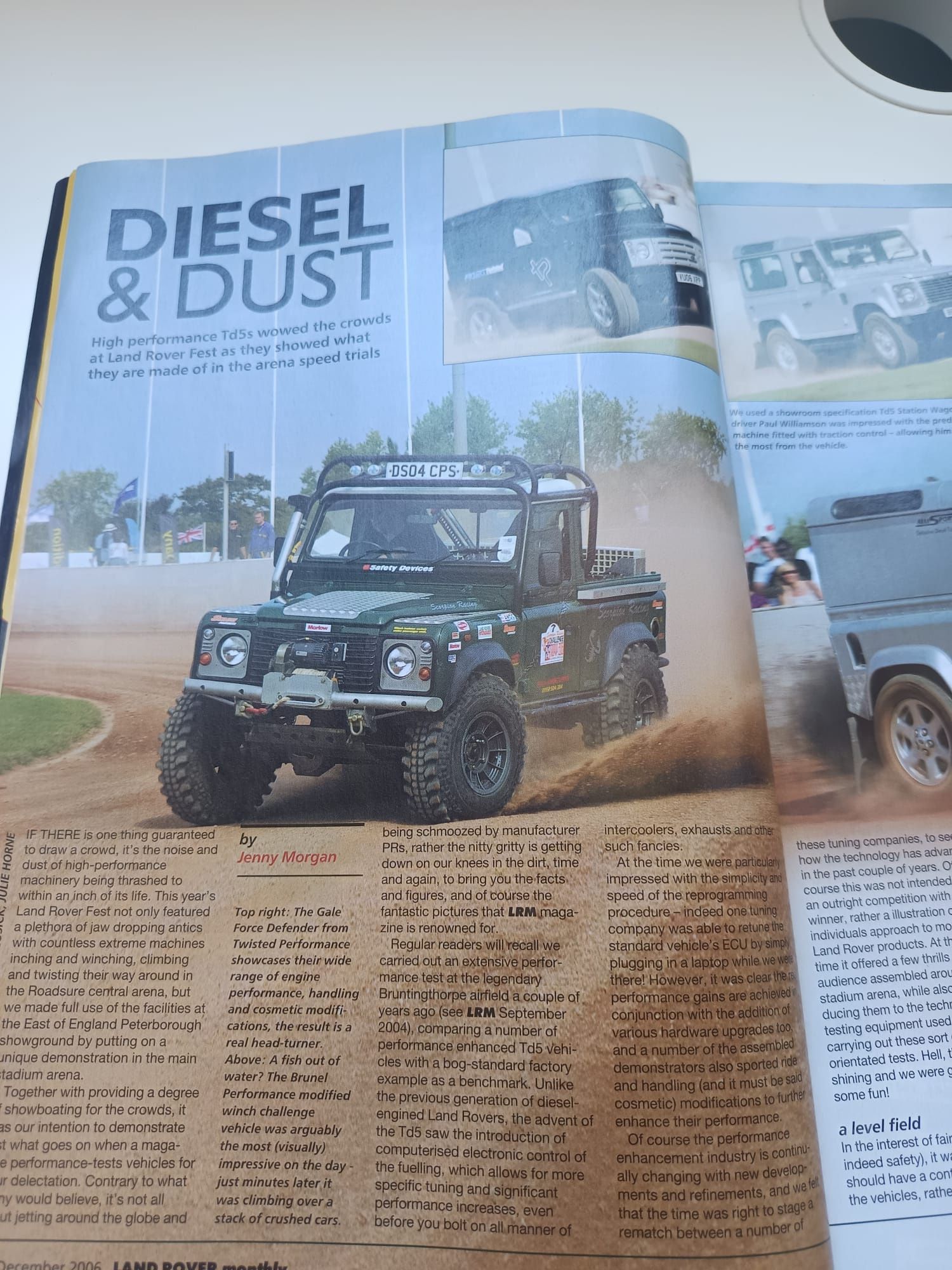 Land rover monthly (2006)