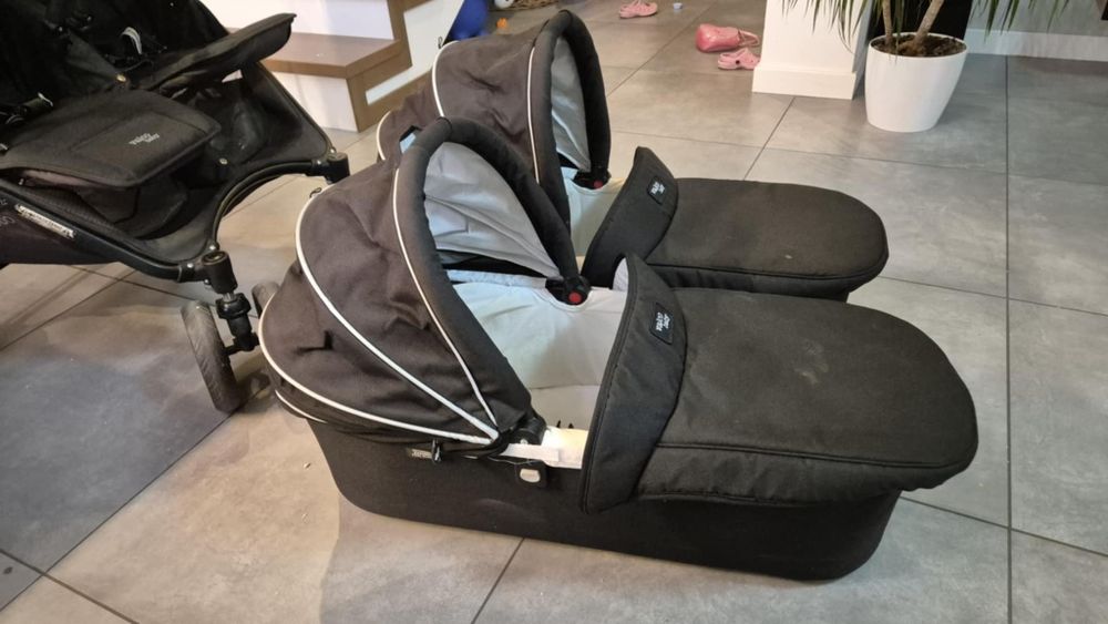 Wózek bliźniaczy spacerówka i gondole valco snap duo sport.