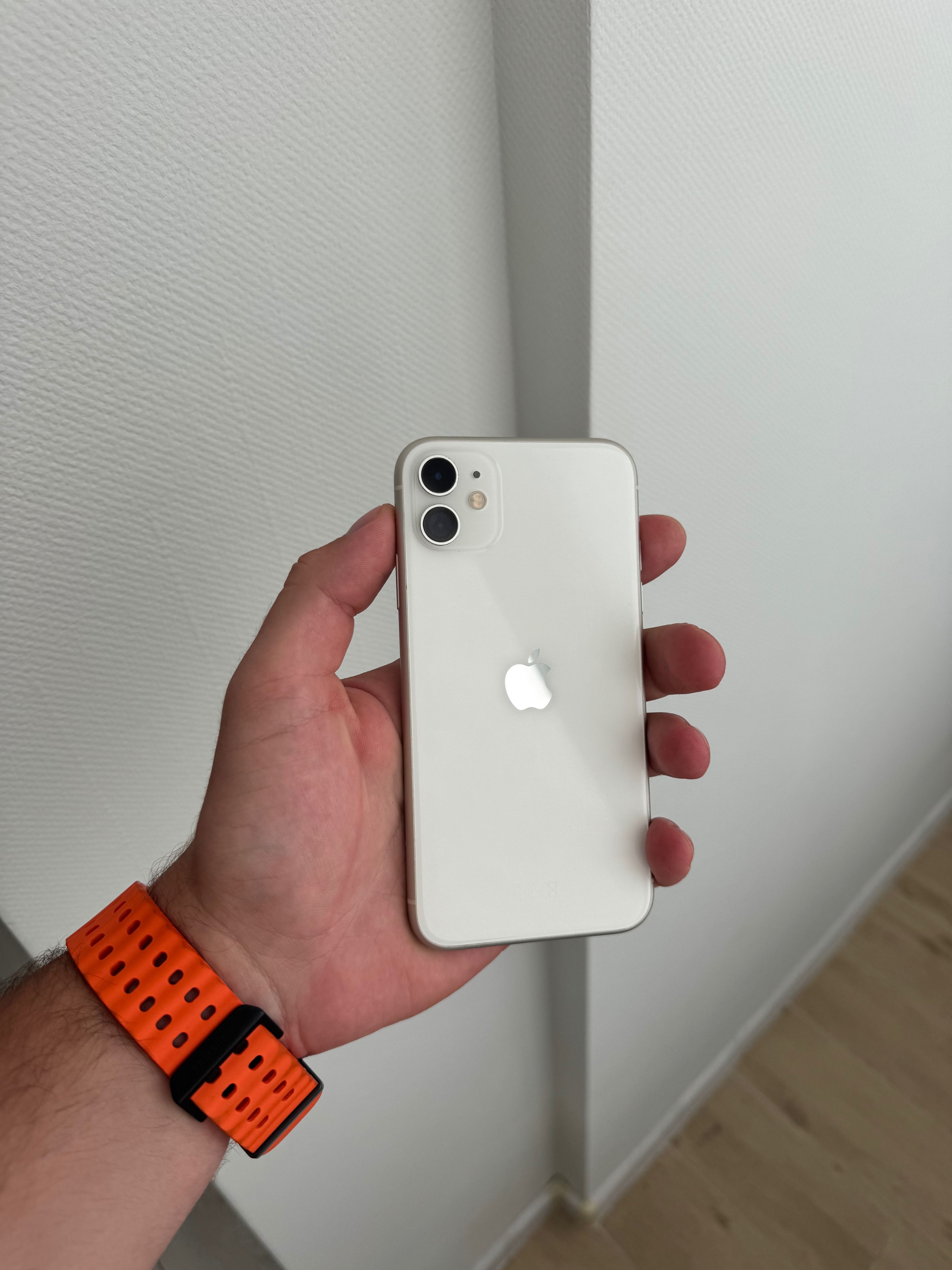 IPhone 11 на 128Gb