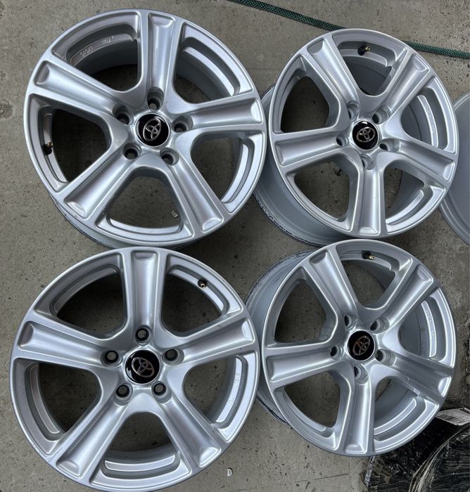 Диски Toyota Camry R 16 5 114,3 Corolla