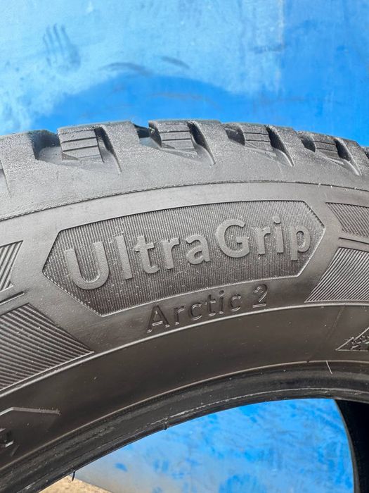 205 60 16 зима Goodyear  ultra grip