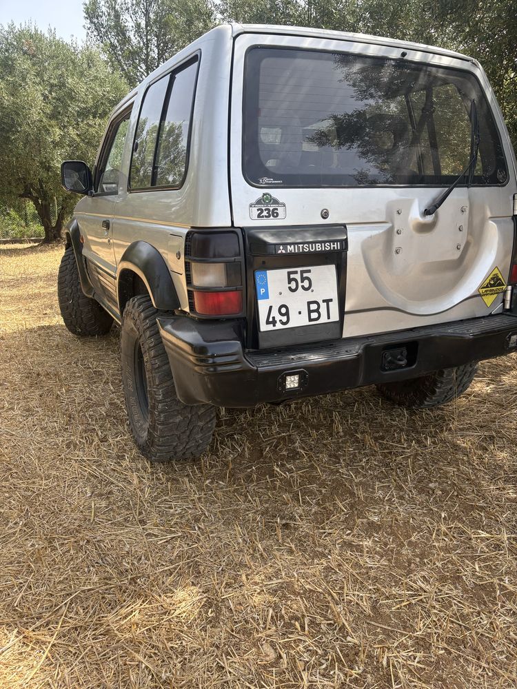 Mitsubishi pajero 2.5