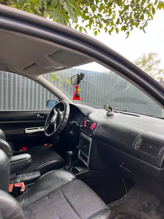 Продам Golf 4 1.6