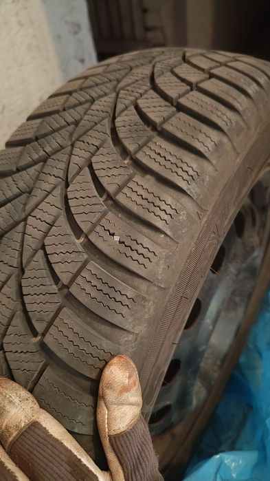 Koła 15 5x114,3 Hyundai i30 ładne opony 22r