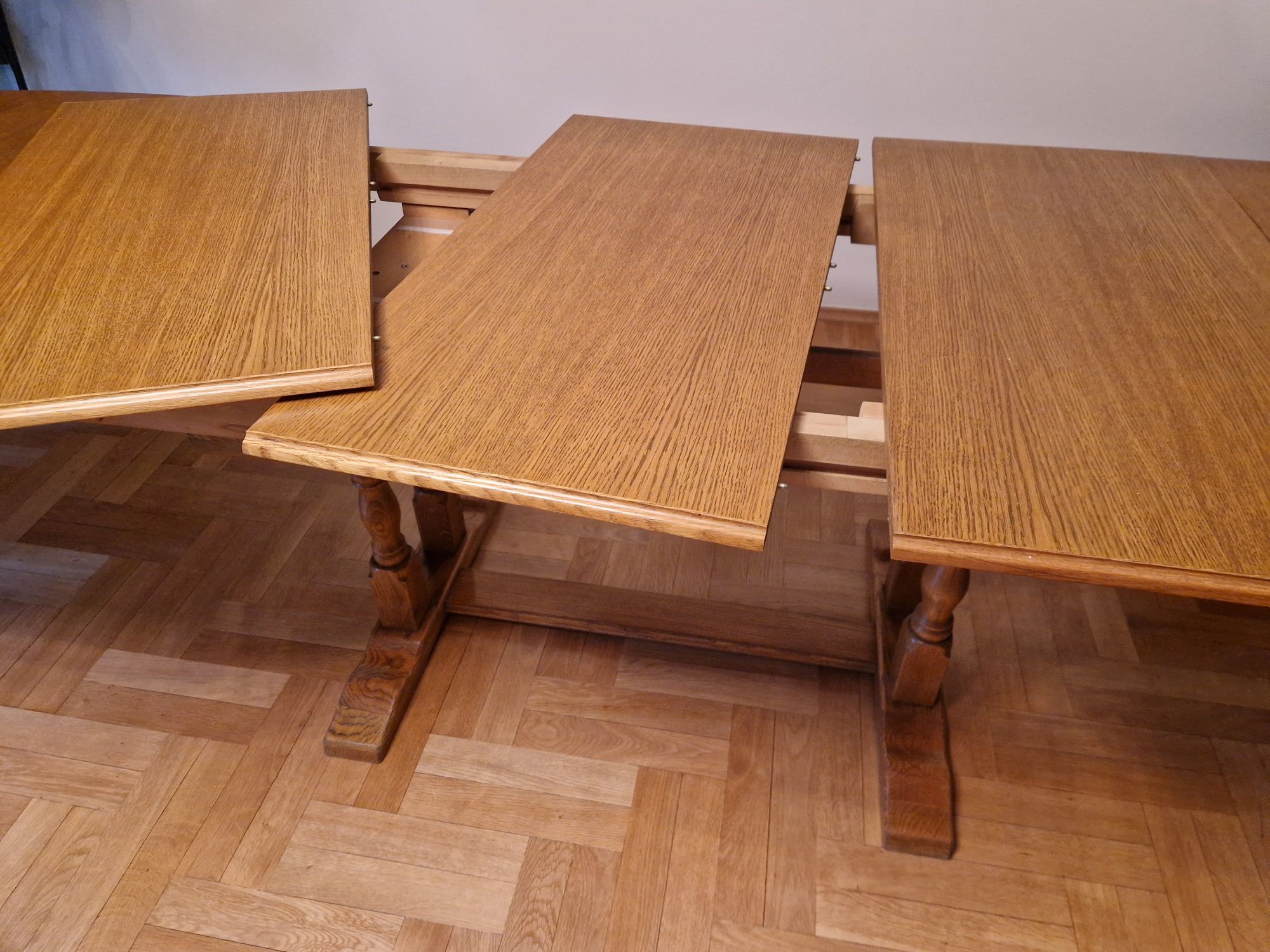 Dębowy stół, duży, 1,5-3 m