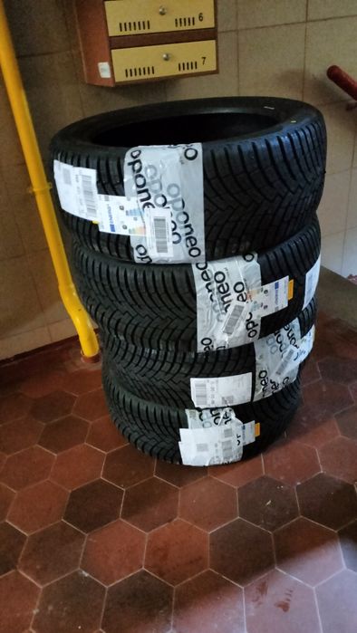 Opony nowe wielosezonowe Pirelli 225/45/17
