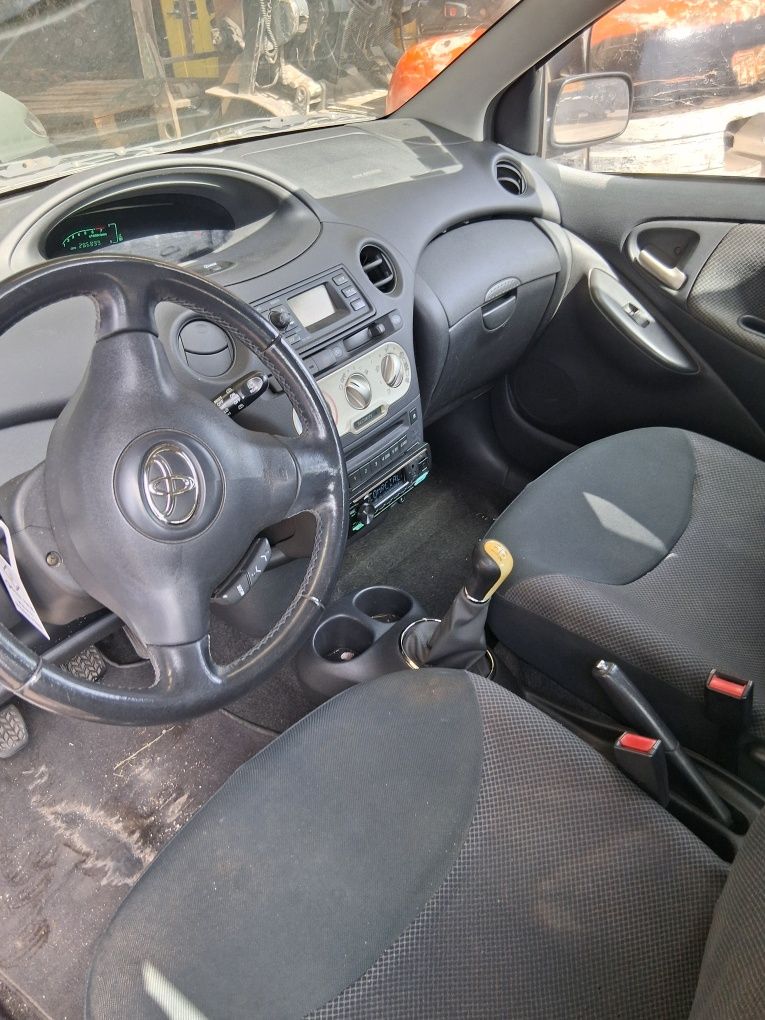 Toyota yaris viatura para peças