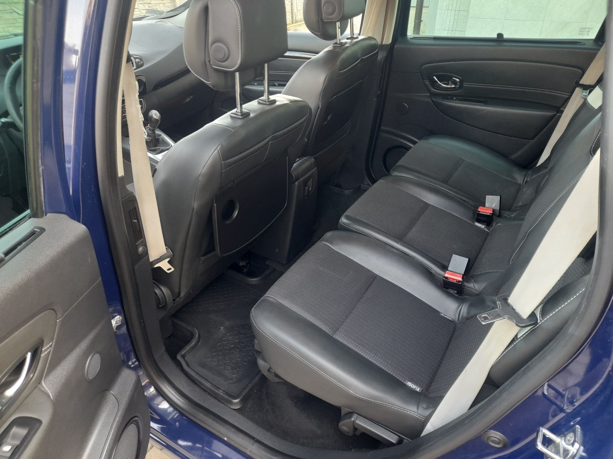 Renault Grand Scenic 1.2 Tce 115KM BOSE 7 Osobowy 6 BiegówSTAN IDEALNY