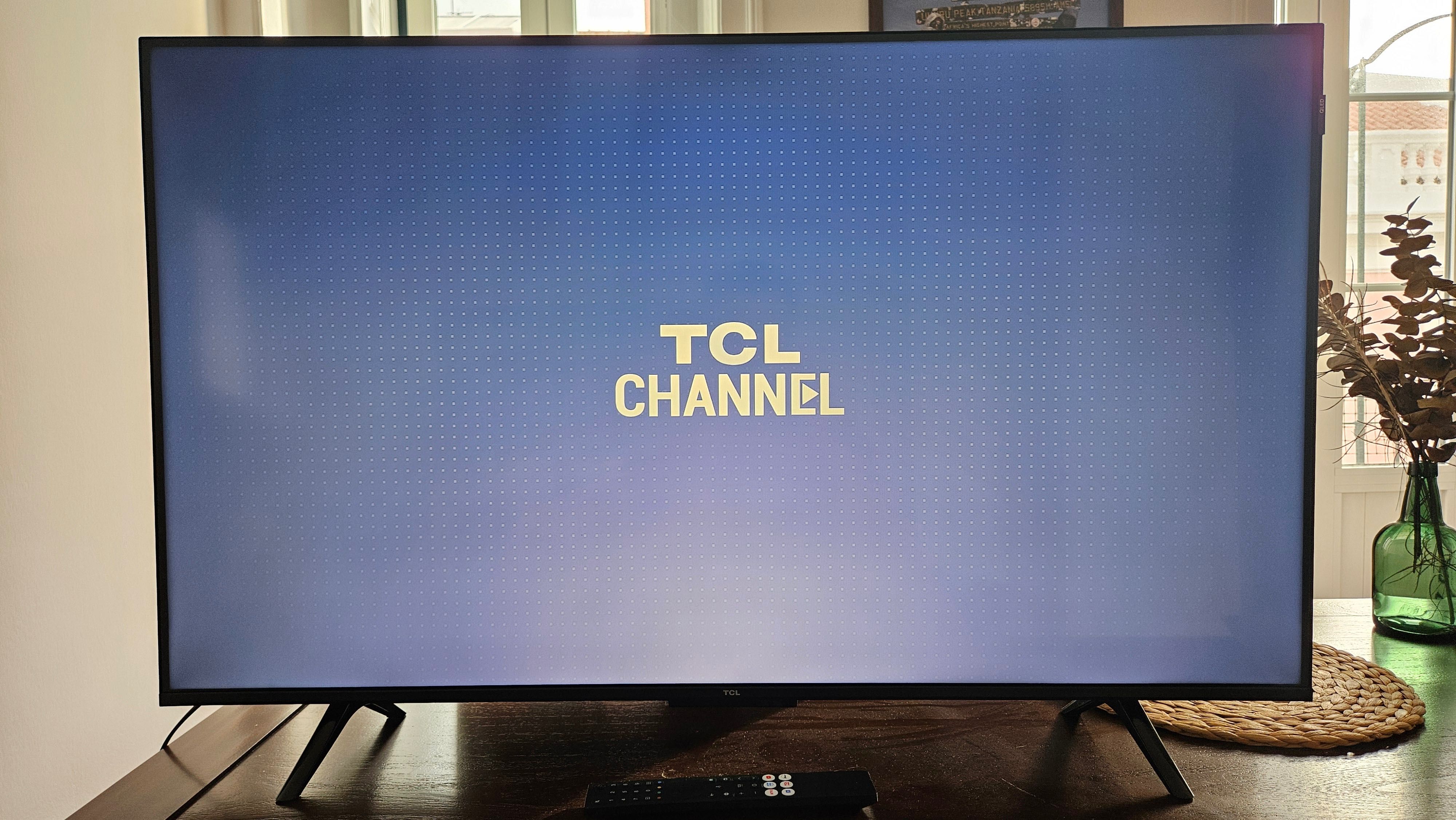 TV TCL 43” QLED Google TV – Como Nova