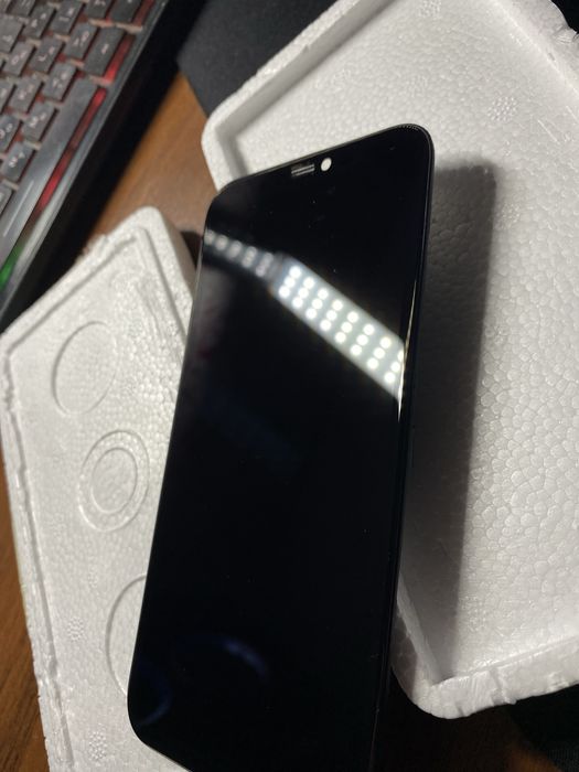 Дисплей iPhone 11