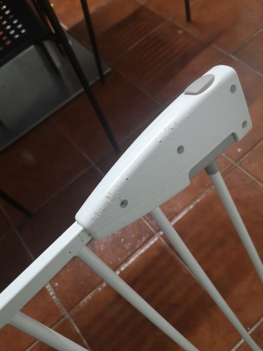 Grade metal criança