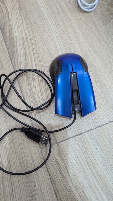 Комп'ютерна мишка провідна