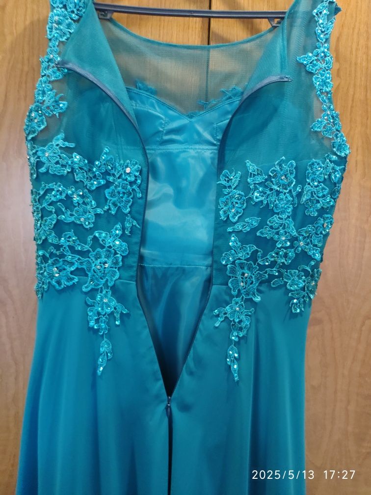 Vestido de cerimónia, cor verde esmeralda
