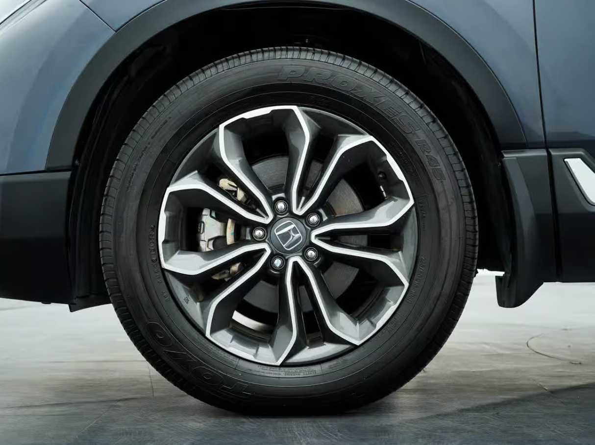 Kola felgi opony Honda CRV 235/60r18 Wielosezon 2023 Goodyear