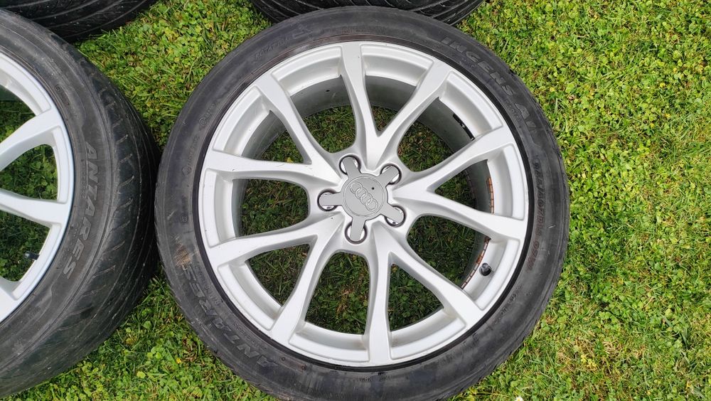 Felgi aluminiowe Audi R18 z oponami letnimi