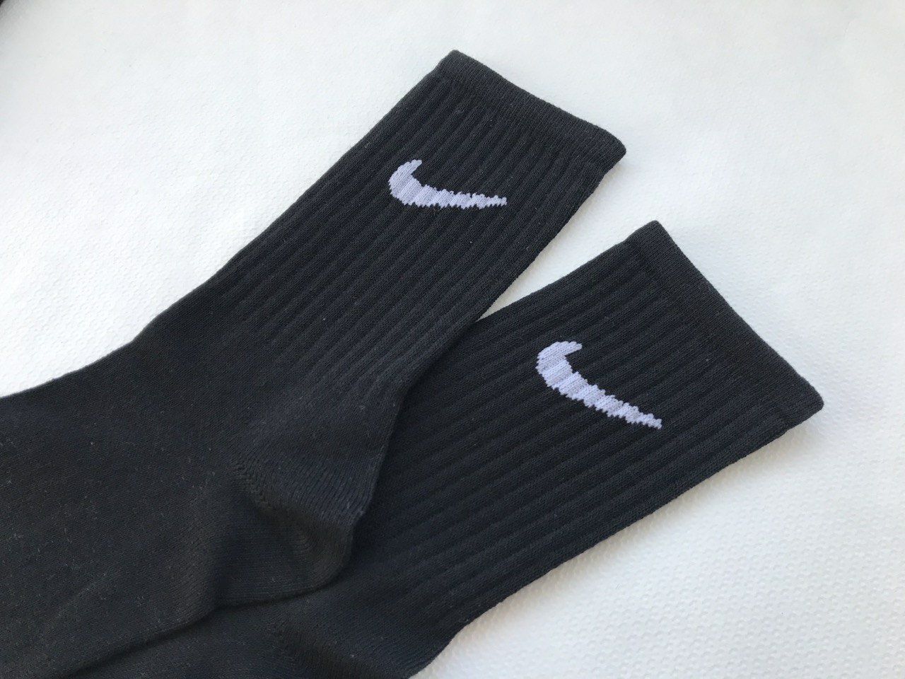 Носки білі жіночі і чоловічі. Носки високі Nike жіночі.