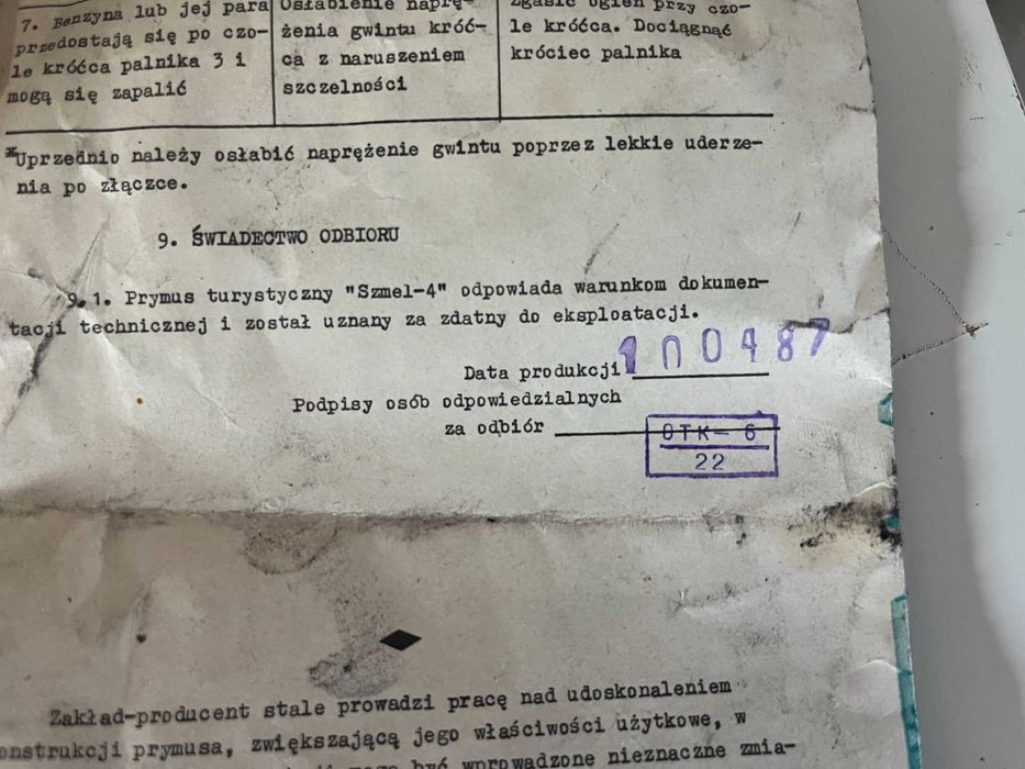 Kuchenka turystyczna na paliwo Prymus Szmel-4 Trzmiel 4 czerwona