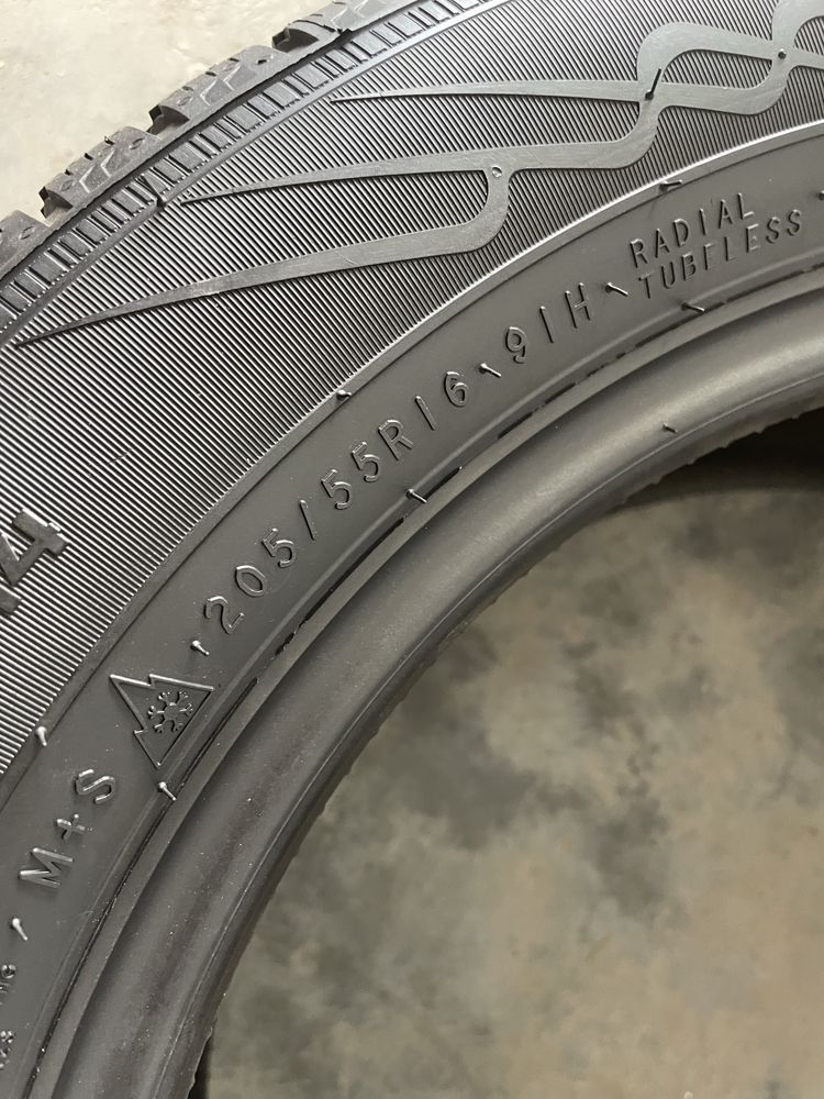 1x OPONA ZIMOWA Nokian WR A4 205/55/16 91H