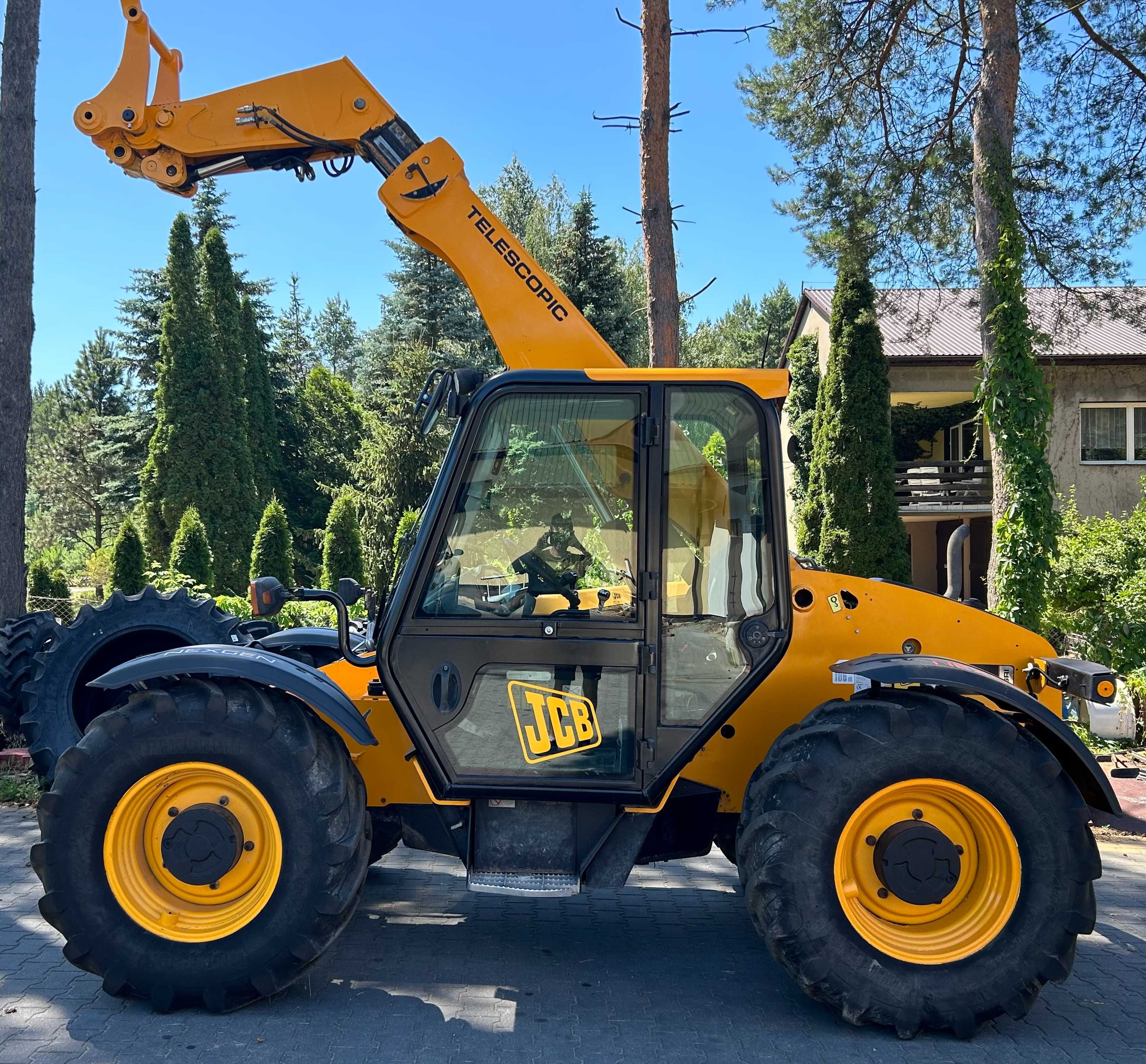 JCB 526-56 Agrii 531-70 Manitou 634 MLT Merlo P32.6
