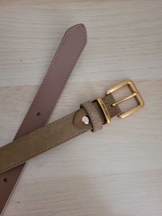 Zamszowy damski pasek 110 cm w kolorze khaki