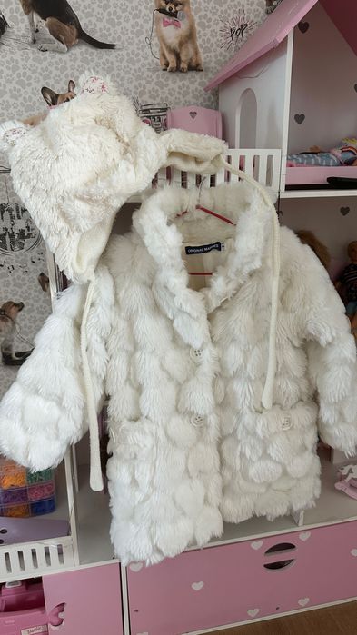 Лот 350 грн Шубка дитяча розова з хутряним хомутом 4-5 р