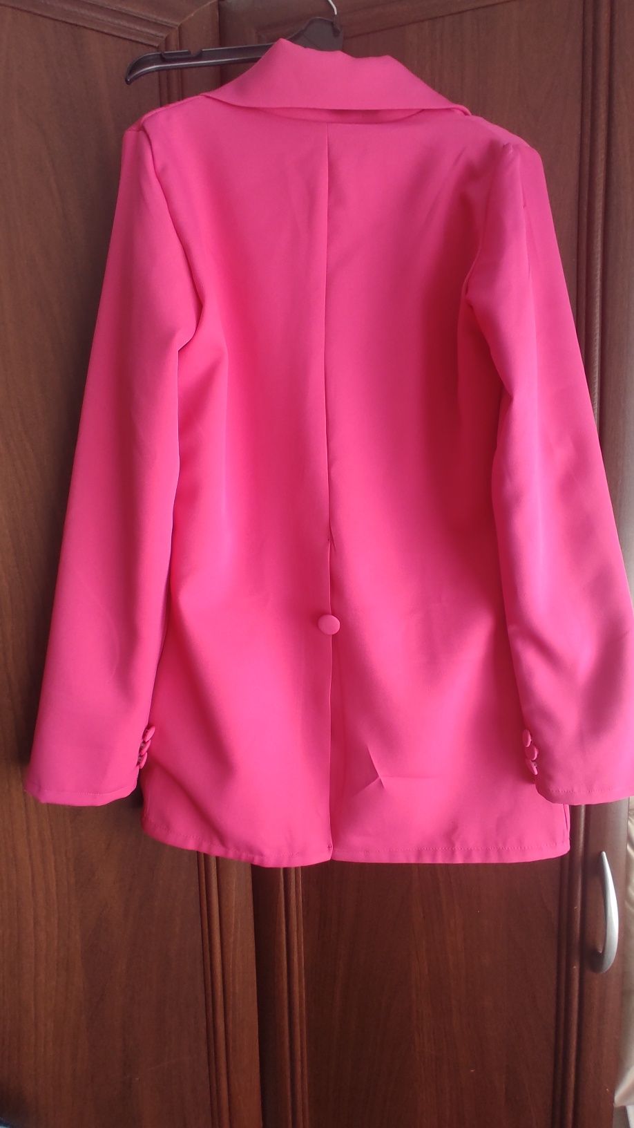Піджак  рожевого/малинового кольору,розмір xs