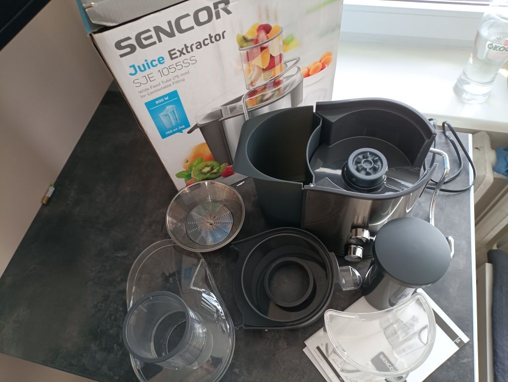 SENCOR Juice Extractor