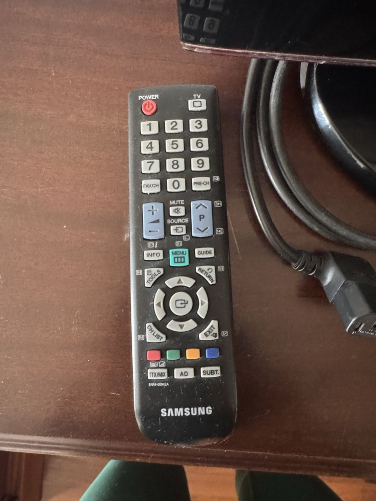 LCD Samsung B450 22”
