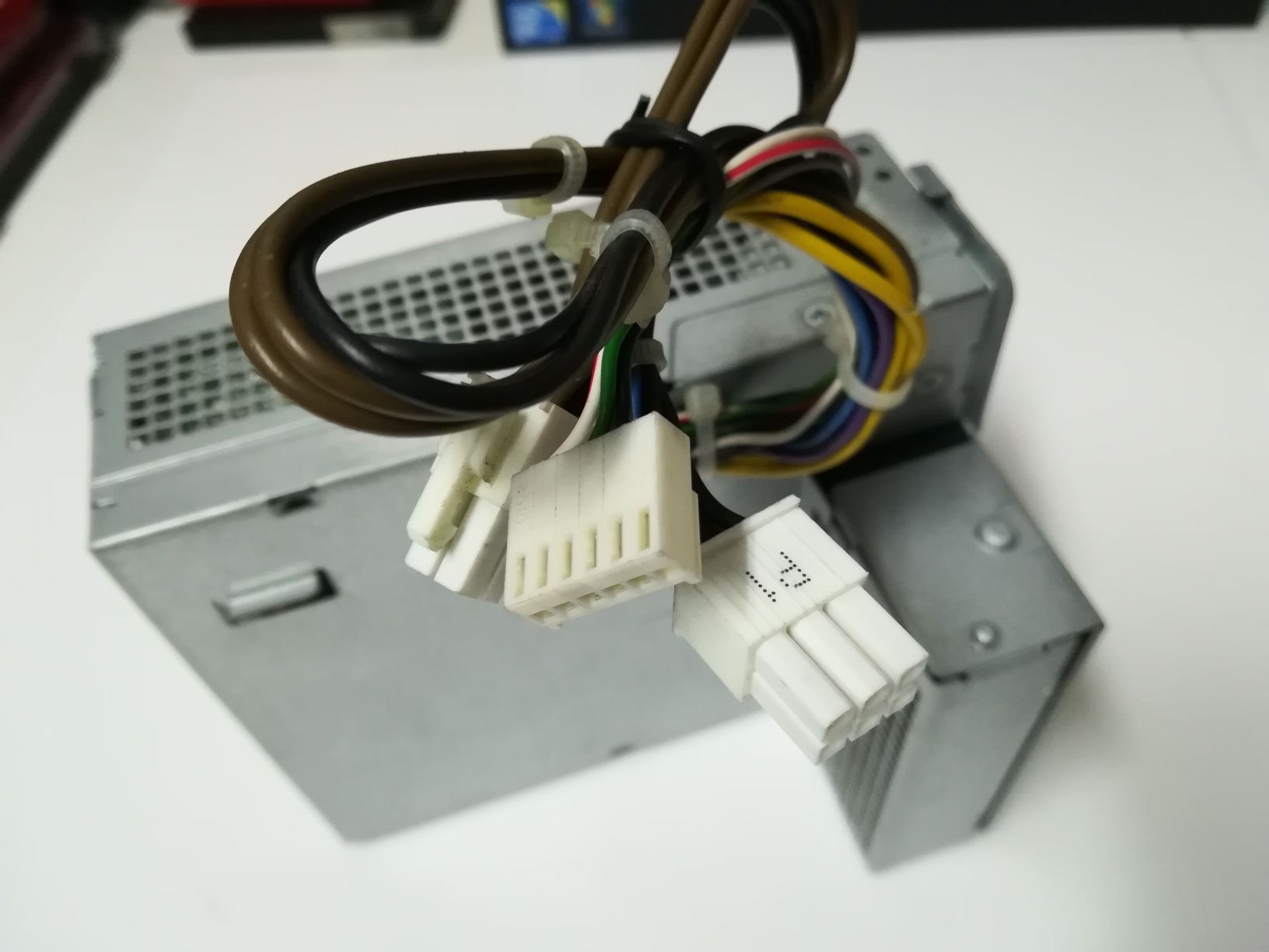 Fonte alimentação para HP Elite 8000 SFF