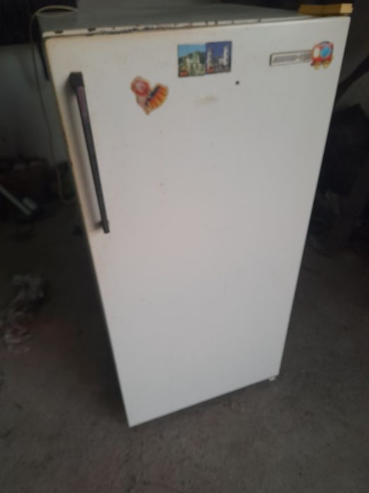 Продам холодильник
