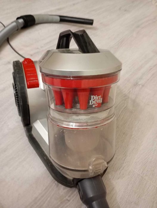 Пилесос безмішковий Dirt Devil