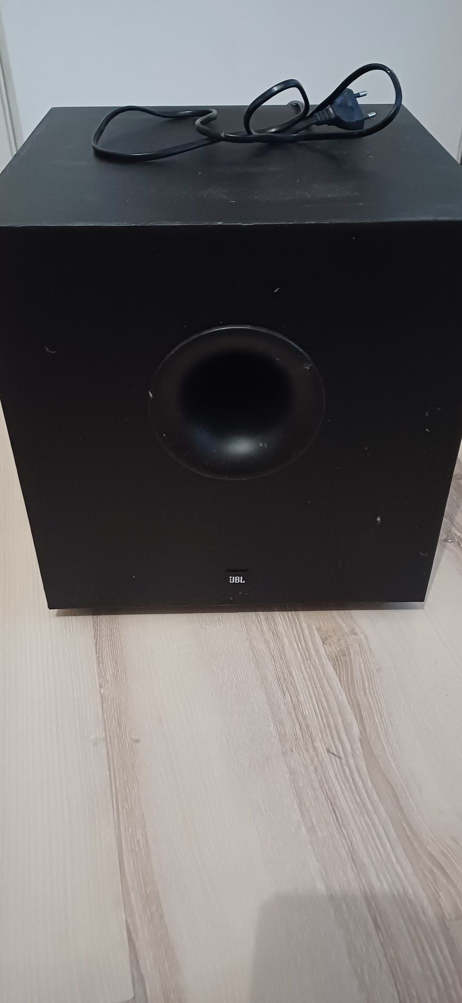 Subwoofer JBL tanio