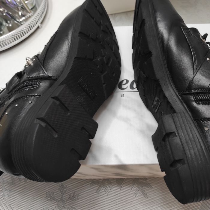 Trzewiki DeeZee rozmiar 40