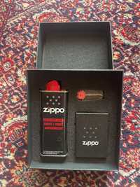 Zippo- zestaw zaplniczka benzyna kamienie