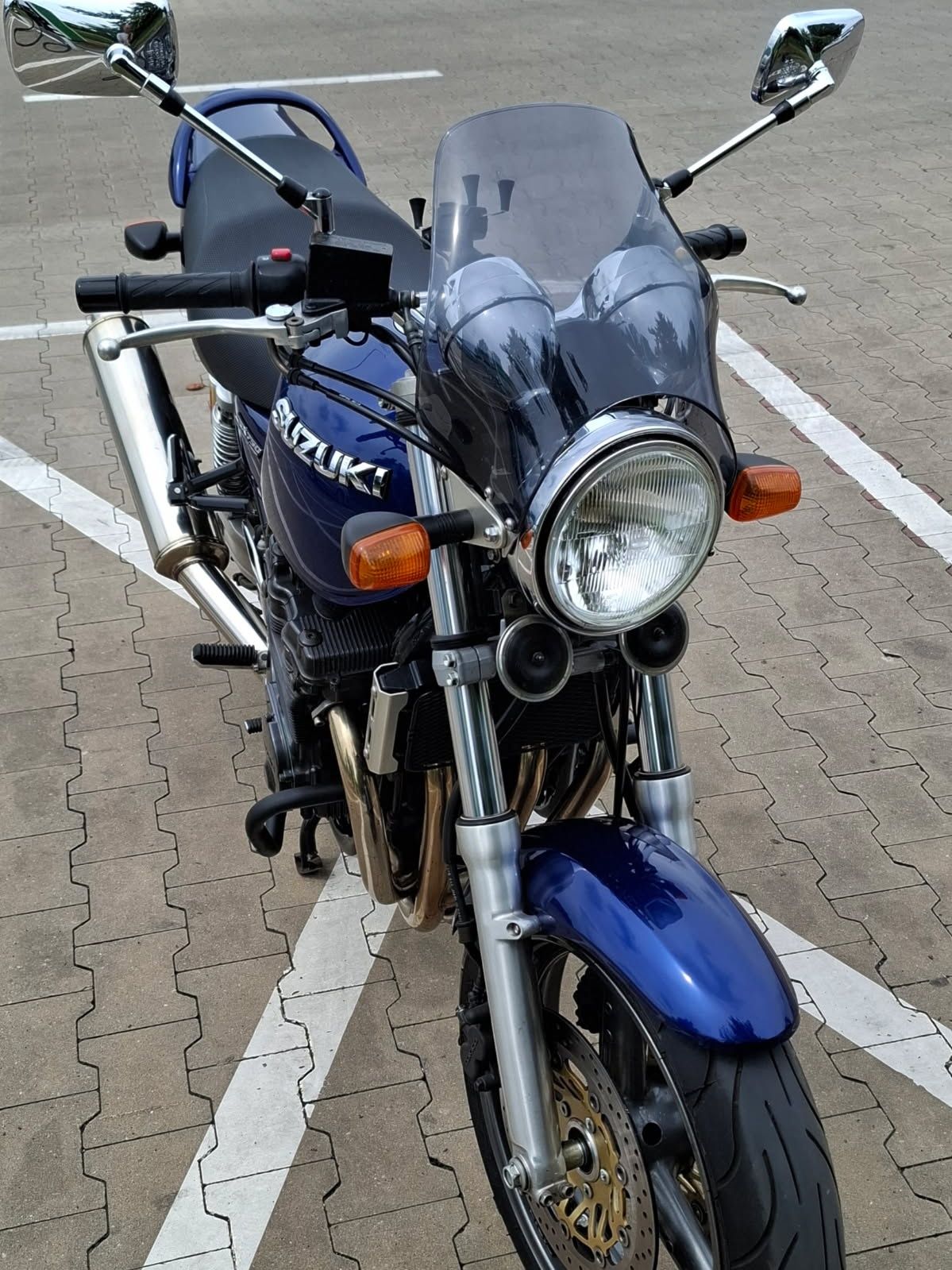 Suzuki Inazuma GSX 750
