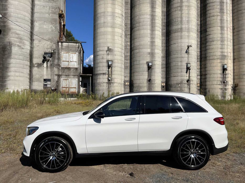 Mercedes-Benz GLC 300      2019
