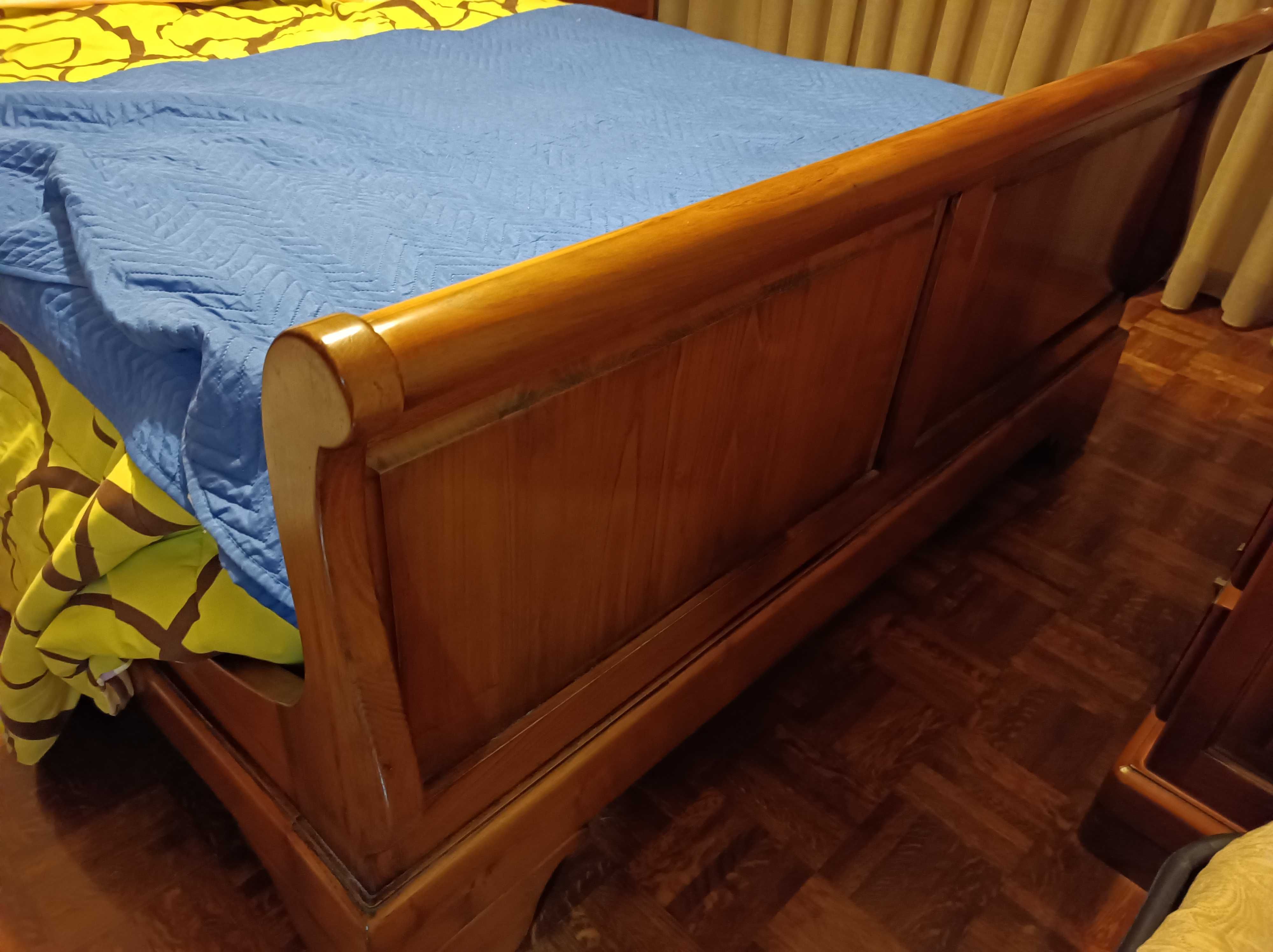 Vendo mobília de quarto Luís Filipe