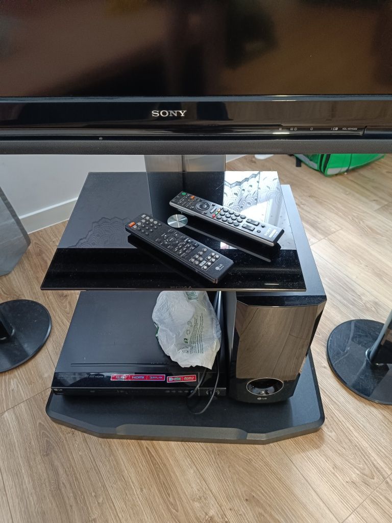 Telewizor SONY KDL-40V4000 + pilot + kino domowe + stojak
