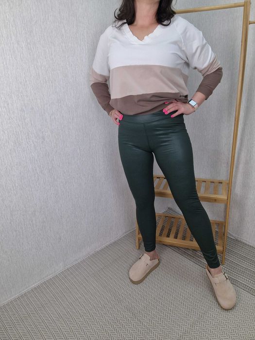 NOWE legginsy eko skóra wężowy print  S butelkowa zieleń