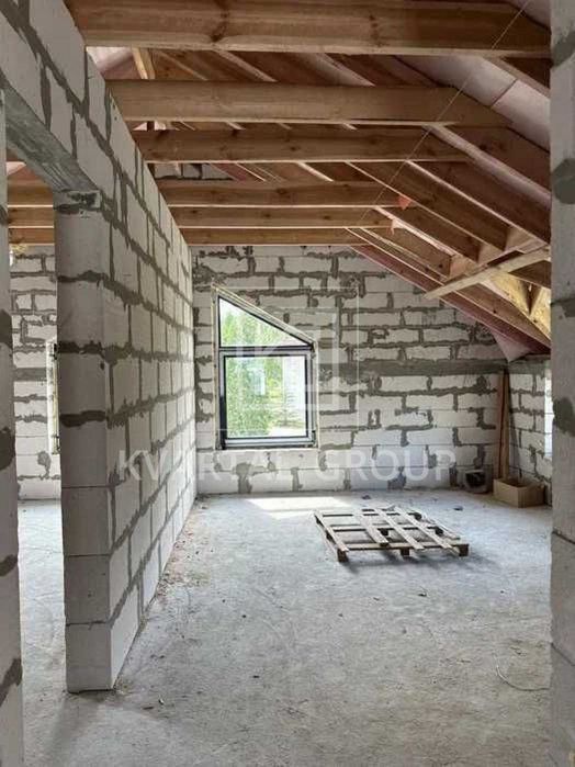 Просторий будинок 165 м² у Гореничах. Асфальт, ліс поруч. 6 соток.