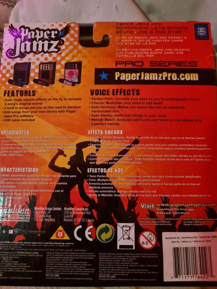 Mikrofon z podkładem muzycznym  Paper Jamz