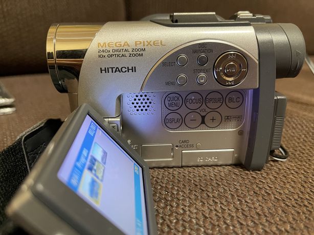 Видеокамера Hitachi DVD Cam