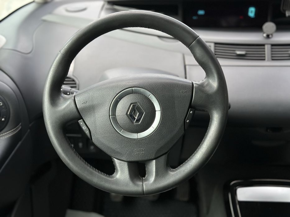 RENAULT ESPACE 2011р, 2.0 дизель, механіка, передній привід