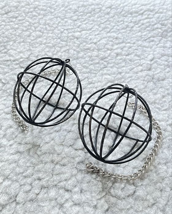 Zestaw dla gryzoni, trzy miski ceramiczne, dwa paśniki oraz łopatka