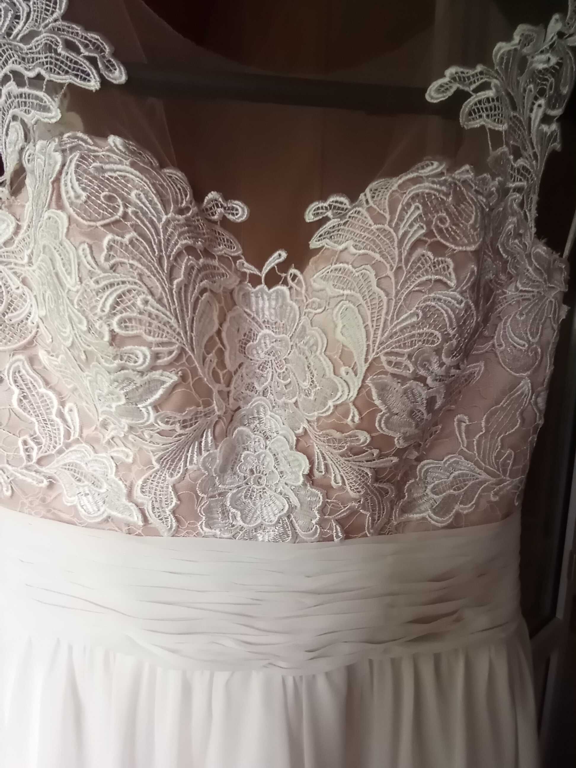 Продам б/у свадебное платье