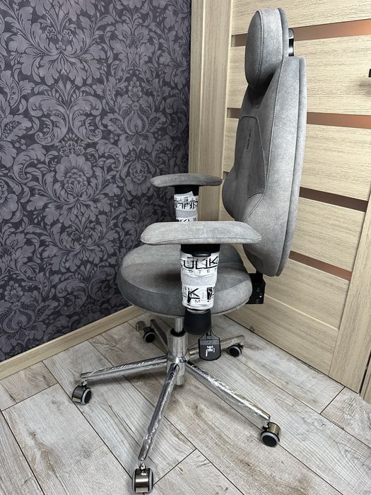 Дитяче ергономічне крісло  Kulik System TRIO