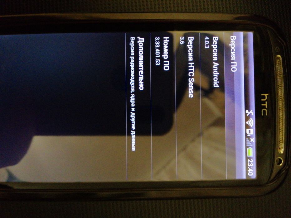 Смартфон HTC в робочому стані