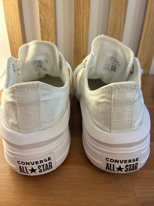 Białe wygodne Converse 38 24,5 cm na platformie